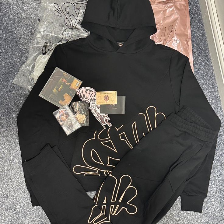 syna world Hoodie Official syna world Store